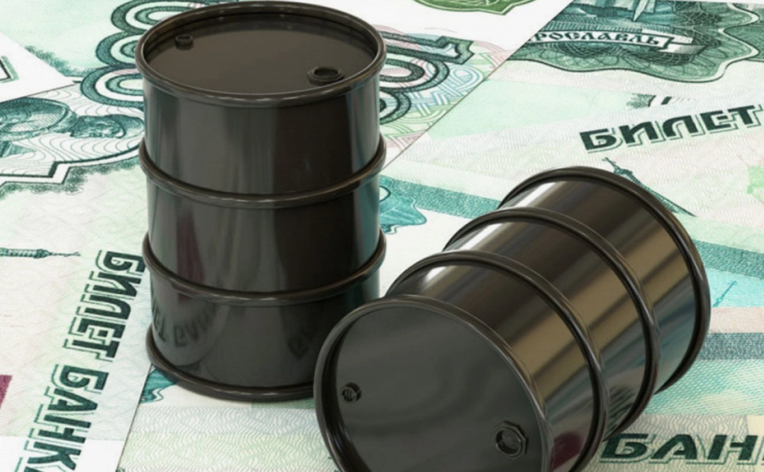 ارتفاع أسعار النفط وهبوط الروبل الروسي إلى مستوى قياسي