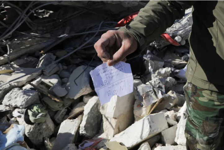 “ربي أستودعك أبي”.. رسالة طفلة سورية قبل موتها تحت الأنقاض جراء الزلزال