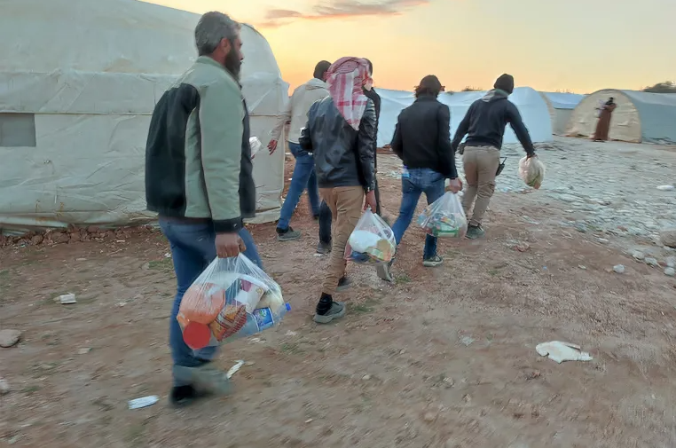 بعد كارثة زلزال سوريا.. مغتربون سوريون يواجهون صعوبات في إيصال المساعدات العينية لذويهم
