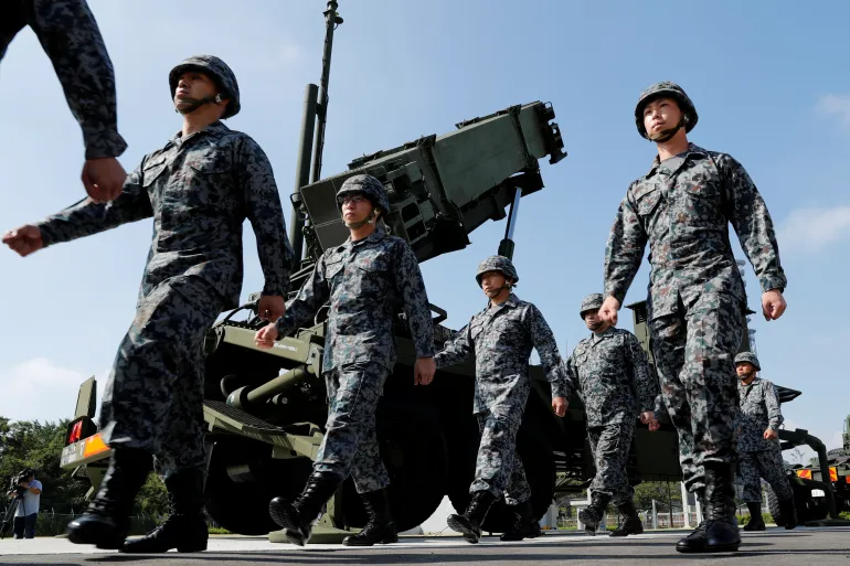 اليابان تبقي تأهبها الصاروخي بعد انتهاء مهلة كوريا الشمالية لإطلاق قمر صناعي عسكري