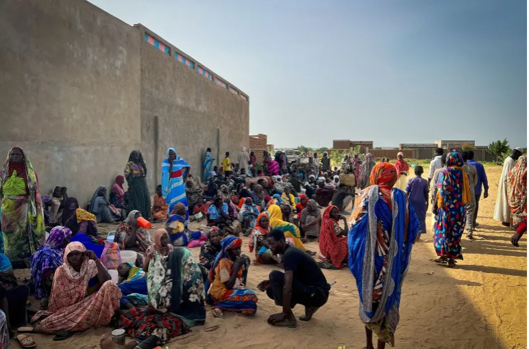 لوموند: مع فشل الوساطات في السودان يزداد الخوف من أقلمة الصراع
