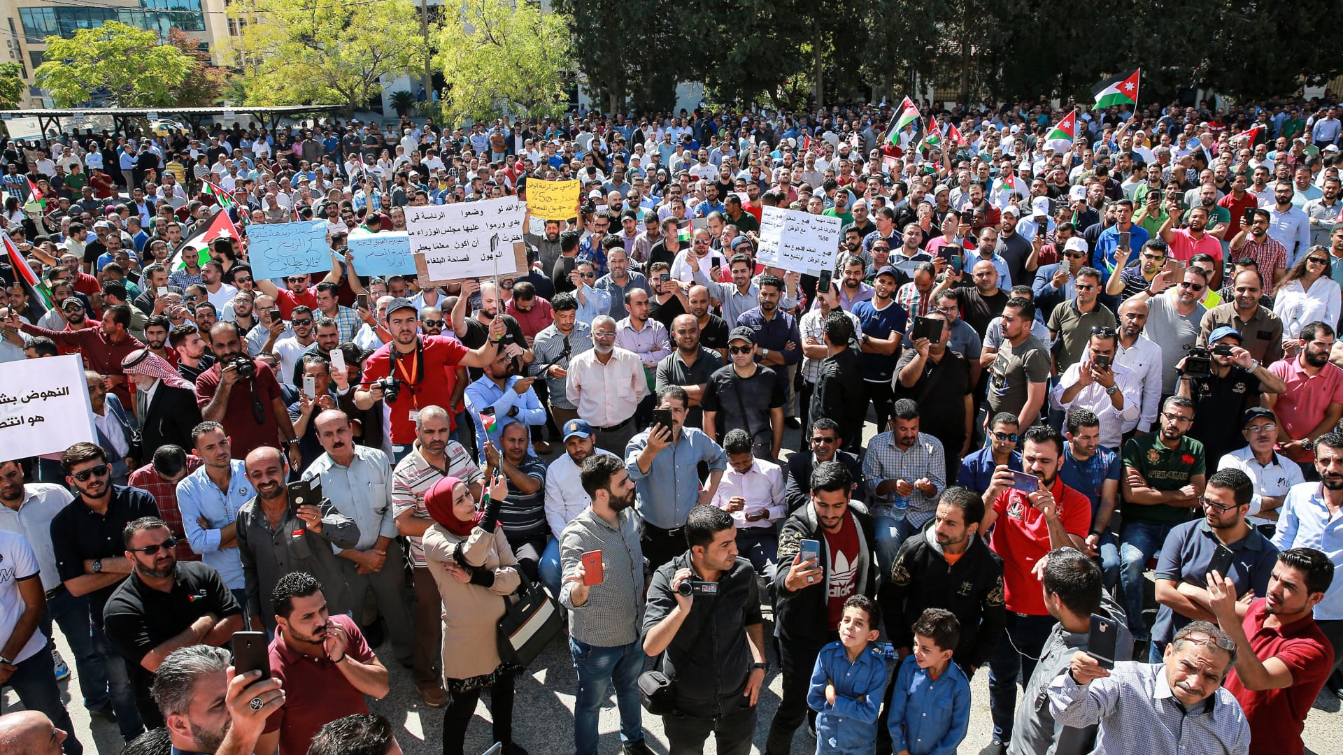 مظاهرات بالأردن ومدن أخرى في العالم للتنديد بالحرب الإسرائيلية على غزة