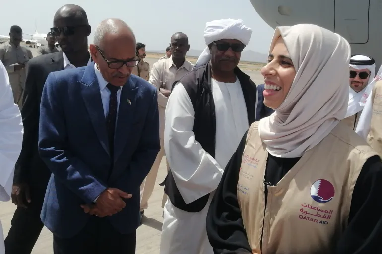 لولوة الخاطر تصل إلى السودان لتأمين المساعدات الإنسانية والغذائية