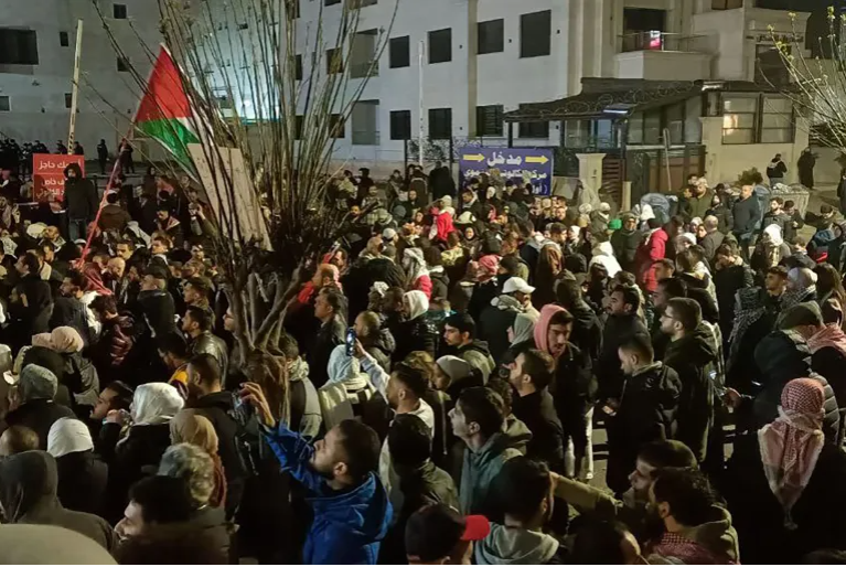 الأردن يعتقل المئات ويفض مظاهرات بمحيط السفارة الإسرائيلية