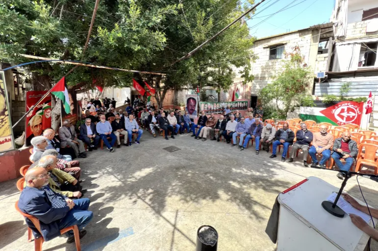 يجدد فكرة الانتماء والعودة .. هكذا حل يوم الأرض على فلسطيني المخيمات بلبنان