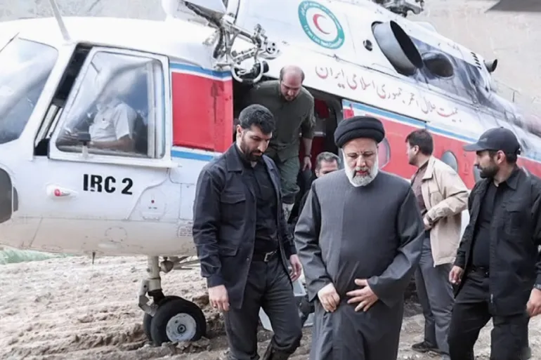 الرئاسة الإيرانية تكشف تفاصيل اللحظات الأخيرة في رحلة رئيسي ورفاقه
