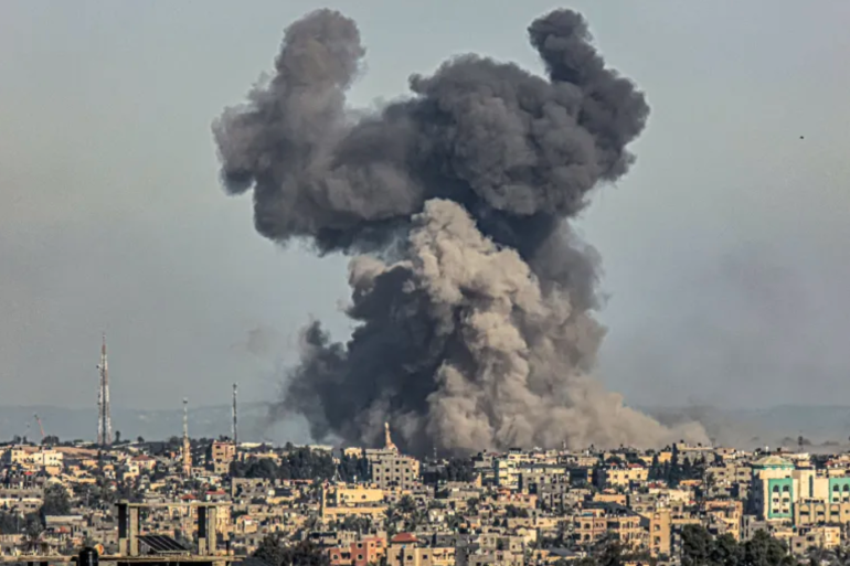 إسرائيل تصعد قصفها لغزة وعدد الشهداء من الأطفال يتجاوز 15 ألفا
