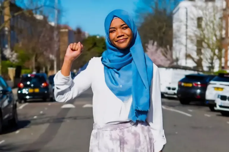 اتحاد طلبة بريطانيا يتوصل لتسوية مع شيماء دلالي أول رئيسة مسلمة له